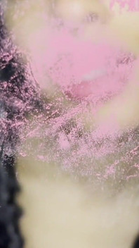 Pink Foxx Gibt Küsse