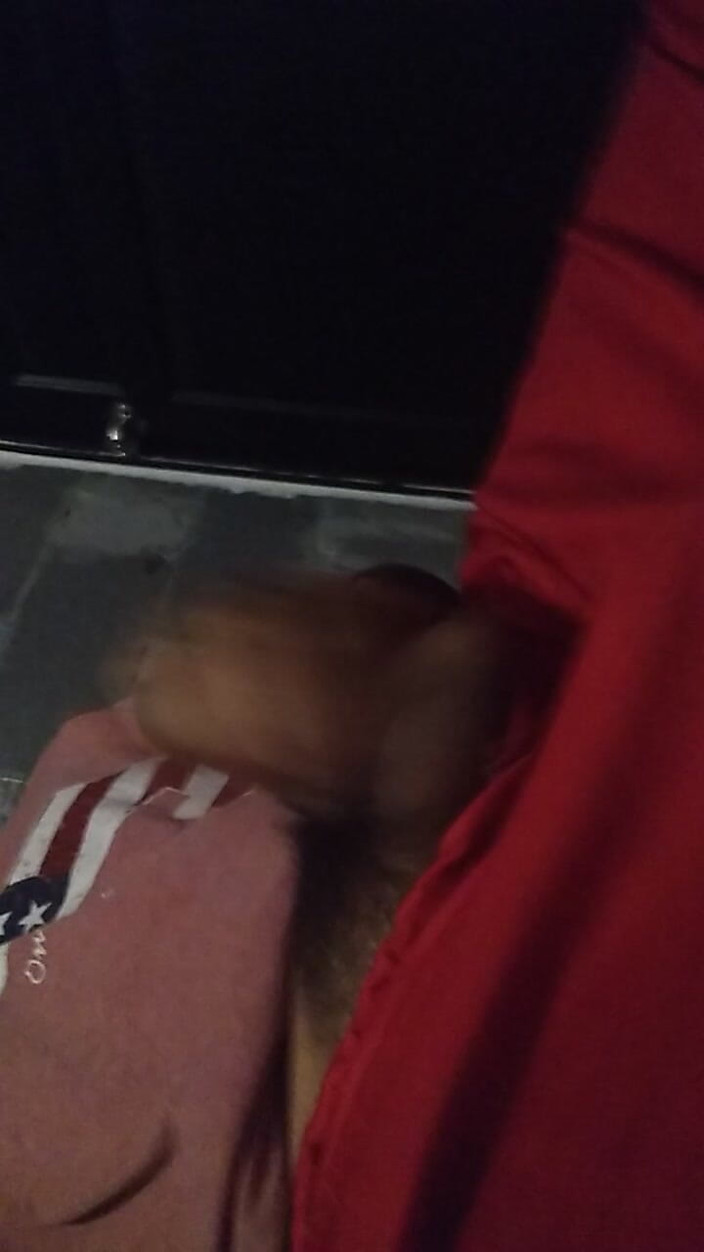 AlexAlejandro13: Penis se třese v koupelně