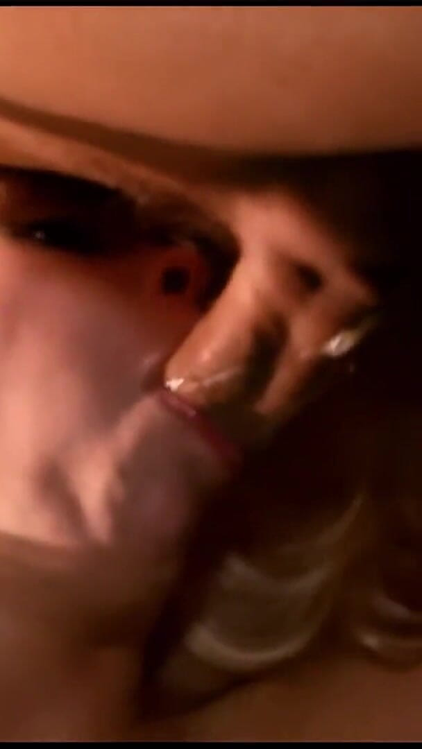 Hard Double Penetration for Extraordinary Kissy Kapri (Blitzporn)