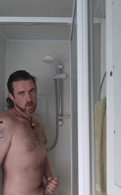 Dirty Talking Guy: Pěkná horká sprcha