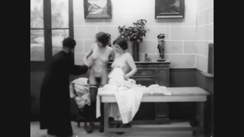 Vintage Erotic Archive: 1925 табу секс черниць - рідкісний французький фільм оленя відновлений (повний)