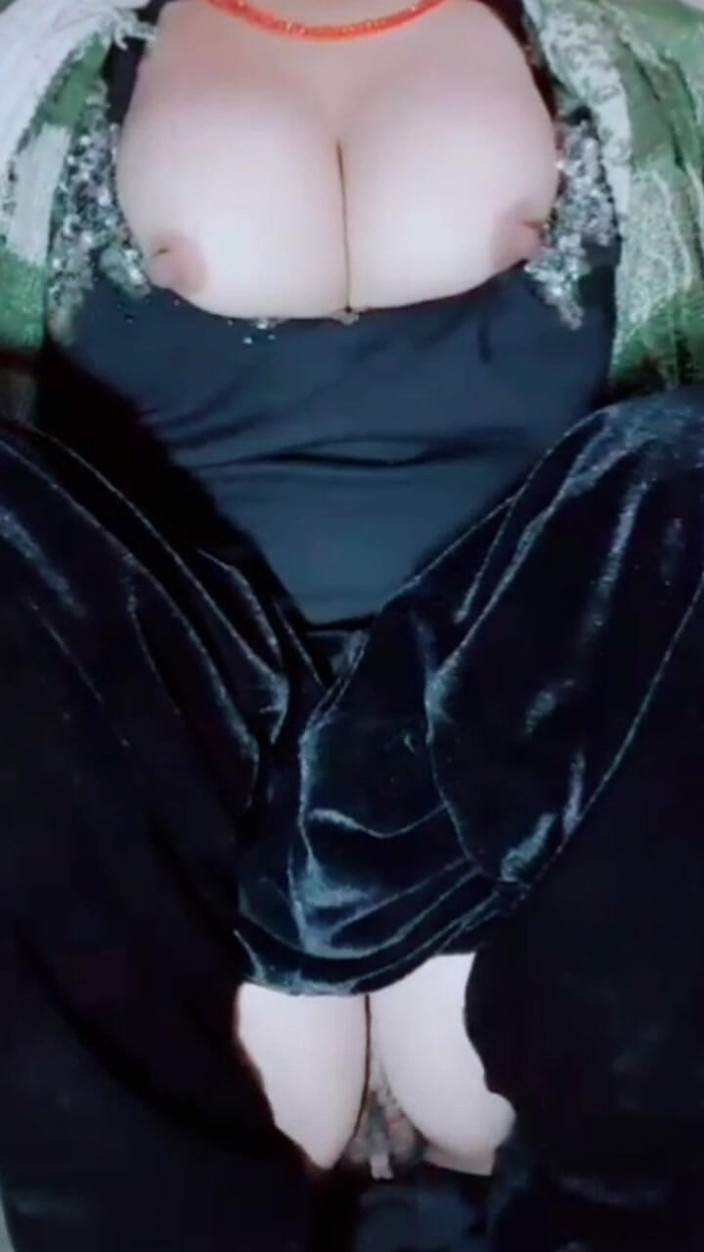 TricolorMusic3: Vidíš tvého ptáka, voda v mé kundičce vychází ven. Moje...