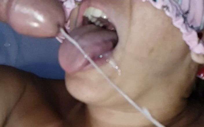 Minhaesposaparaoutro: Increíble puta lechera ama de casa adicta al esperma