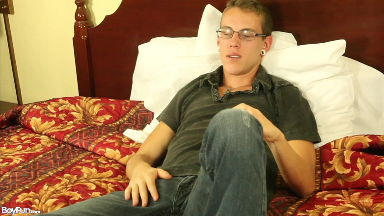 BoyFun Solo: Dustin