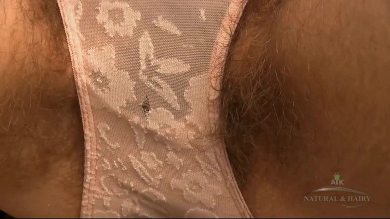 ATK Hairy: Chơi bụi rậm và thủ dâm ngoài trời