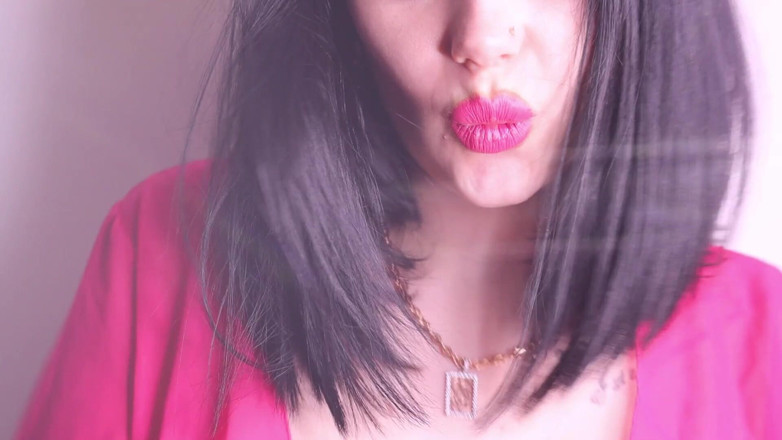 Goddess Misha Goldy: Rose Lipstick &amp; usikan memukul