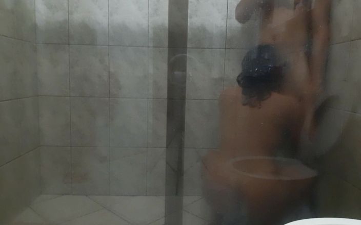 Crazy desire: Part 1: Sex in the Bathroom with a Couple - Big Ass...