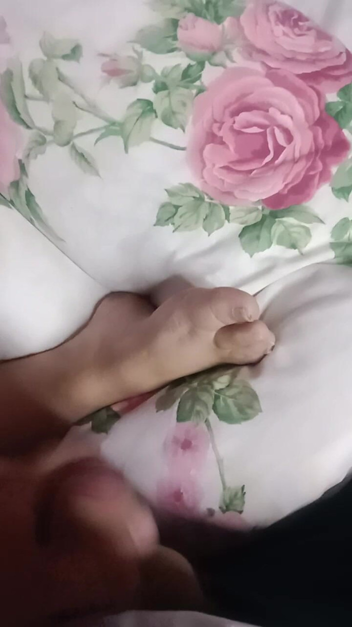 Footfetish productions: Tajně se odvážu k noze macechy