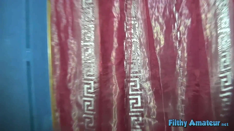 Filthy Amateur: Dipakai dan memancut mani
