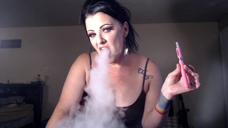 Abby Anna: Meu primeiro verdadeiro vape