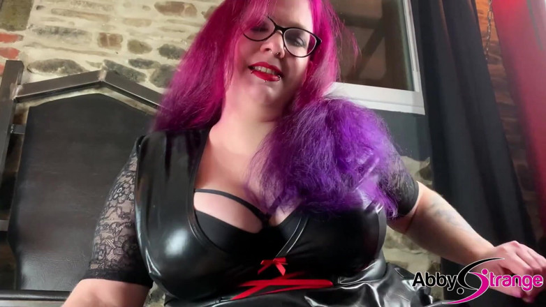 Abby Strange: Une bite d’esclave se fait taquiner et baiser - Abby Strange,...