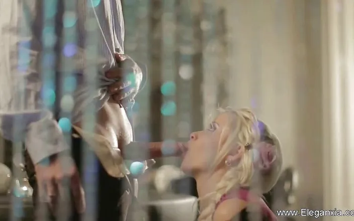 Eleganxia: Awesome blowjob and deepthroat from blonde babe