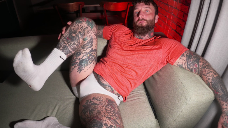 Tattooed Dom: Tattooed Dom Worship Ass &amp; Feet Solo