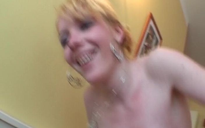 Deutscher hardcore: Skinny German Blonde Gets Her Pussy and Ass Wrecked