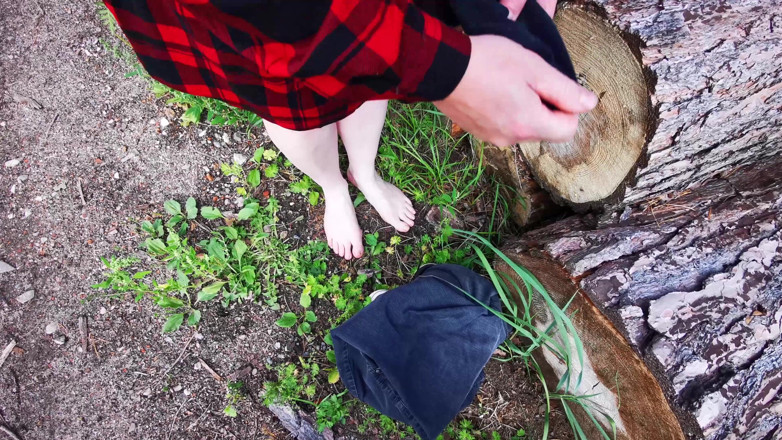 Bouncy Tits Action: Puki bogel di dalam hutan