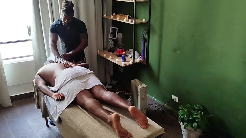 TheBlacKHunterr: 마사지 받기