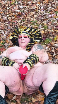 Outside Finger Banging in the Leaves She's Stanking
