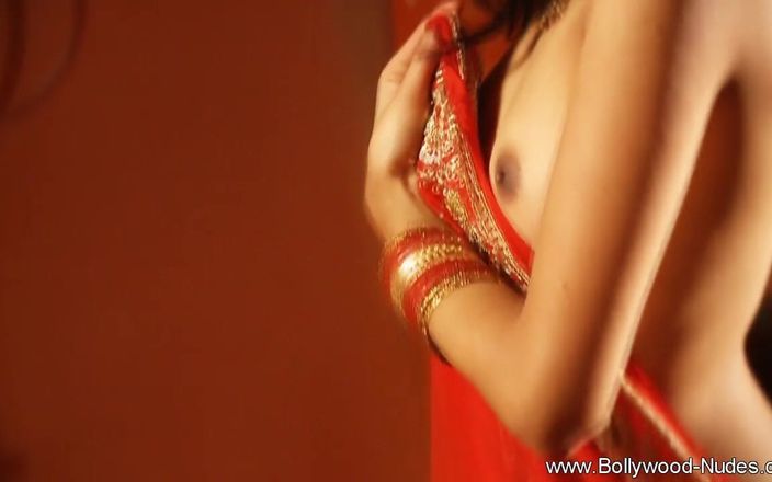 Bollywood Nudes: 인도에서 공유하는 무제한 정욕