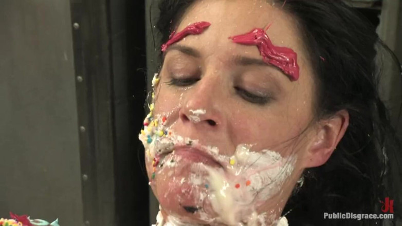 Public Disgrace by Kink: Piece of Cake