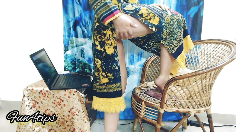 Bolly Karma: Dělá moje tělo tvého ptáka tvrdým?