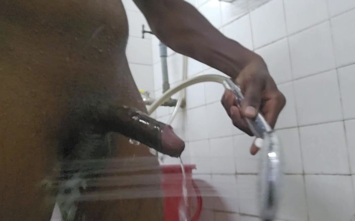 Mike Raj: Mol sünnetik yarağımla ateşli banyo ve masaj