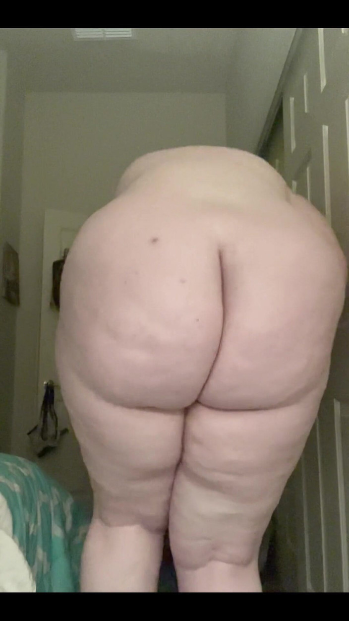 MadameMorganXXX: Aku lagi muasin memotretmu sendirian di memaki-muridku