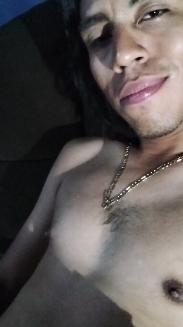AlexAlejandro13: Inexplicable Naked Man