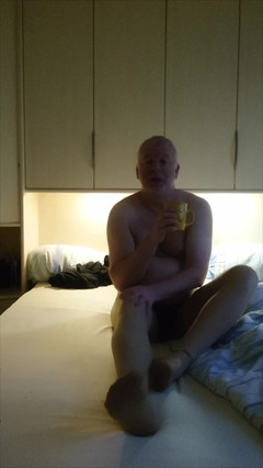 Carmen_Nylonjunge: Nylonjunge Wishes You a Frosty Morning