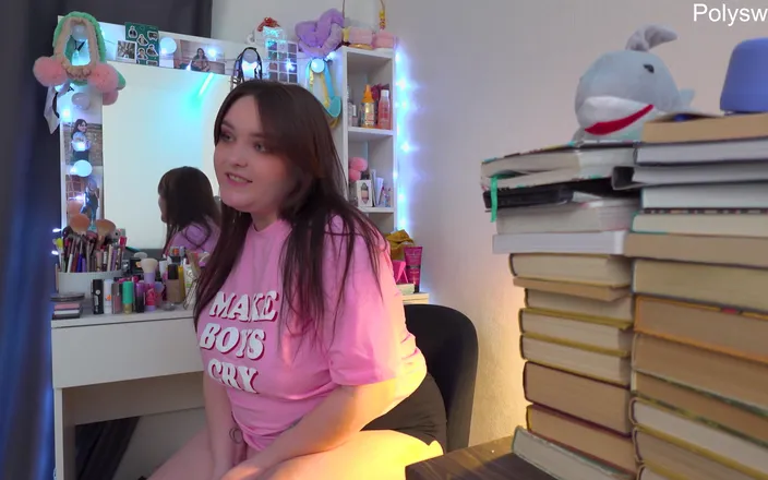 Polly Sweet: Russian Actress Shoots Solo Backstage Video