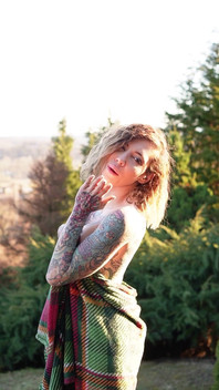 The Forest Sees Me Naked, Only Towel Keeps the Secret