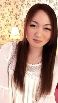 アジアの十代のひまりPOV密かに積によるステップお父さん