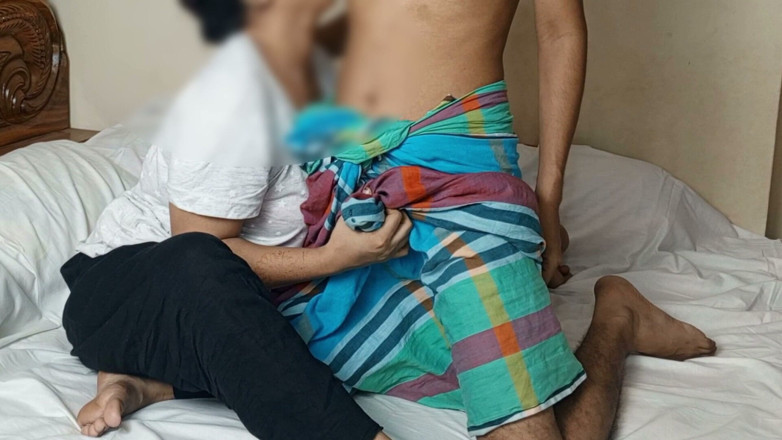 Nadiyabd: Nadiya Hotel Style Bed Talk Cock Touch and Boobs Press...