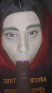 Mykella Cocks відсмоктує в тебе