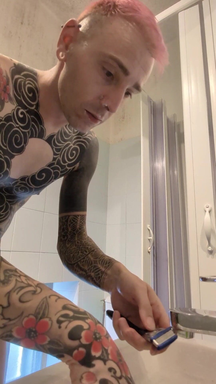 Pupdan: Shaved Like a Slave - Forced to Obey in the Cage