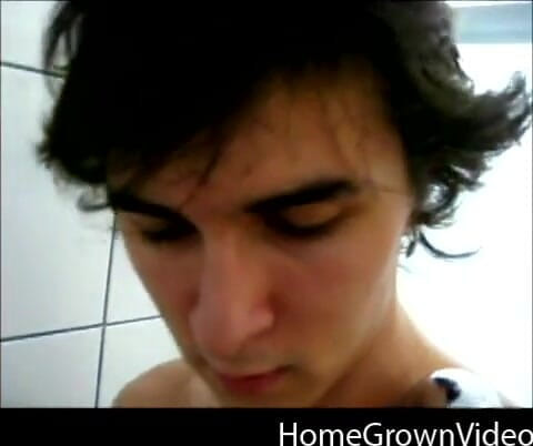 Homegrown Oral: Jenny și Hector filmează un film porno în baie