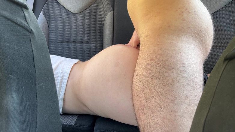 I-Love-Her-Feet: Bg Anal Hurts Her Big Ass but Doesn't Want to...