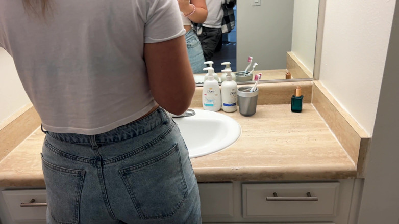 Addy Broke: A Pretty Babe for a Quickie