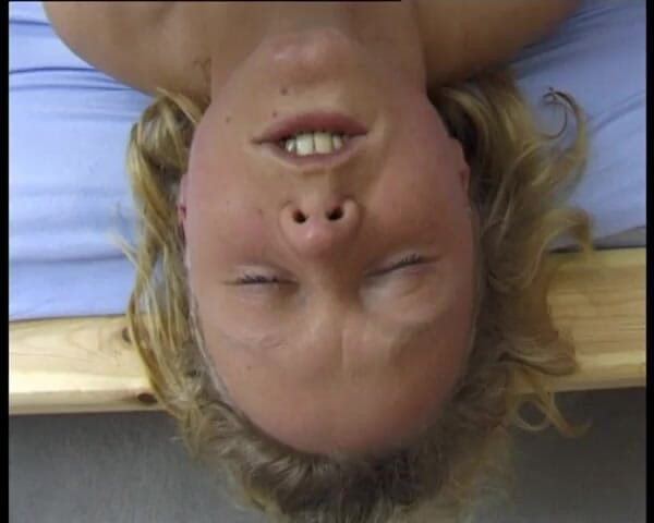 YOUR FIRST PORN: Dubur Anja Bekommt 2 Mal Aufs Gesicht - Dubur Anja Dapat 2 Kali...