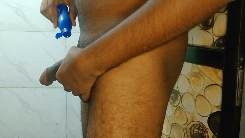 NikiRathod: Meyakinkannya untuk blowjob tetapi dia tidak dalam mood