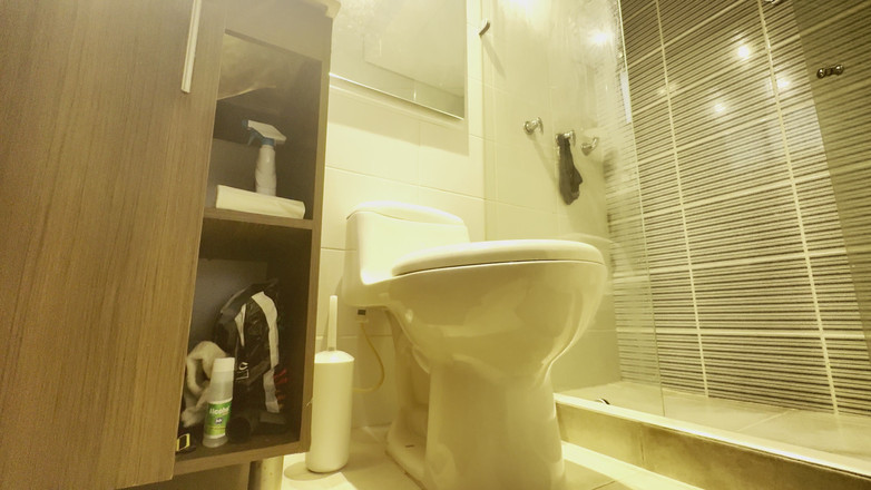 scarlettandc: I-a sugerat colegei mele de cameră că facem sex