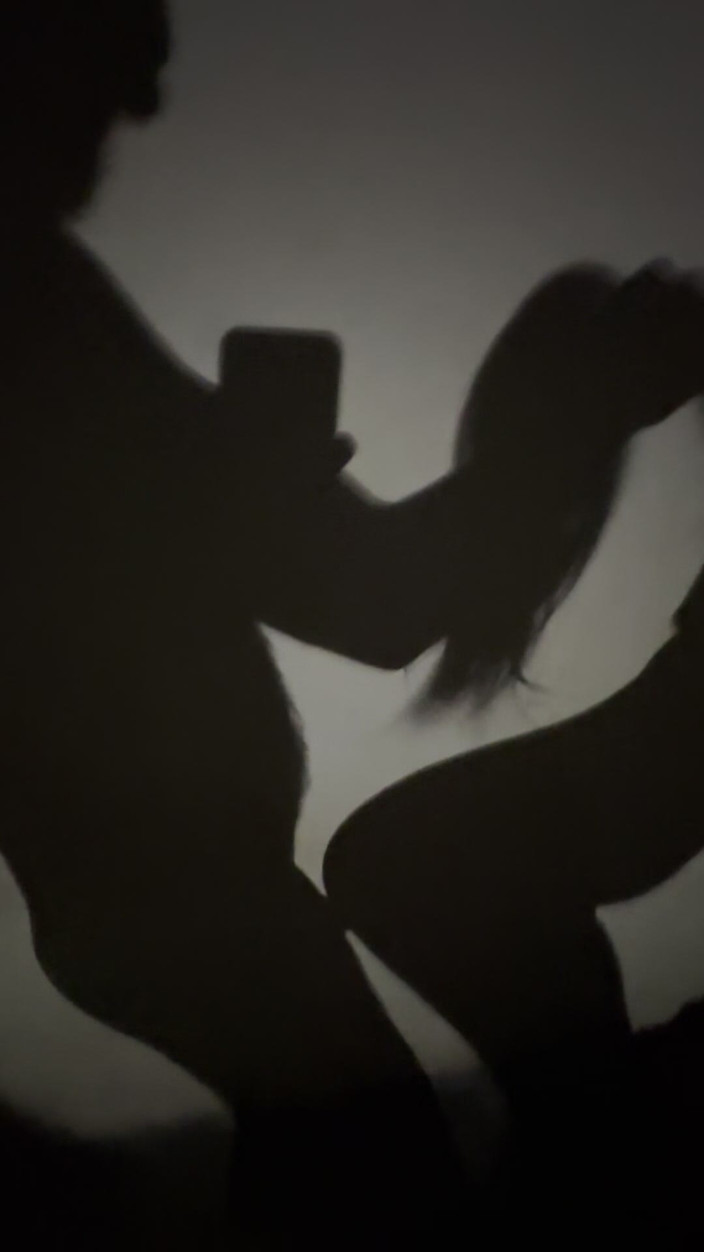 Aliasha12: Náctiletá holka má sex s klukem a stříká dovnitř