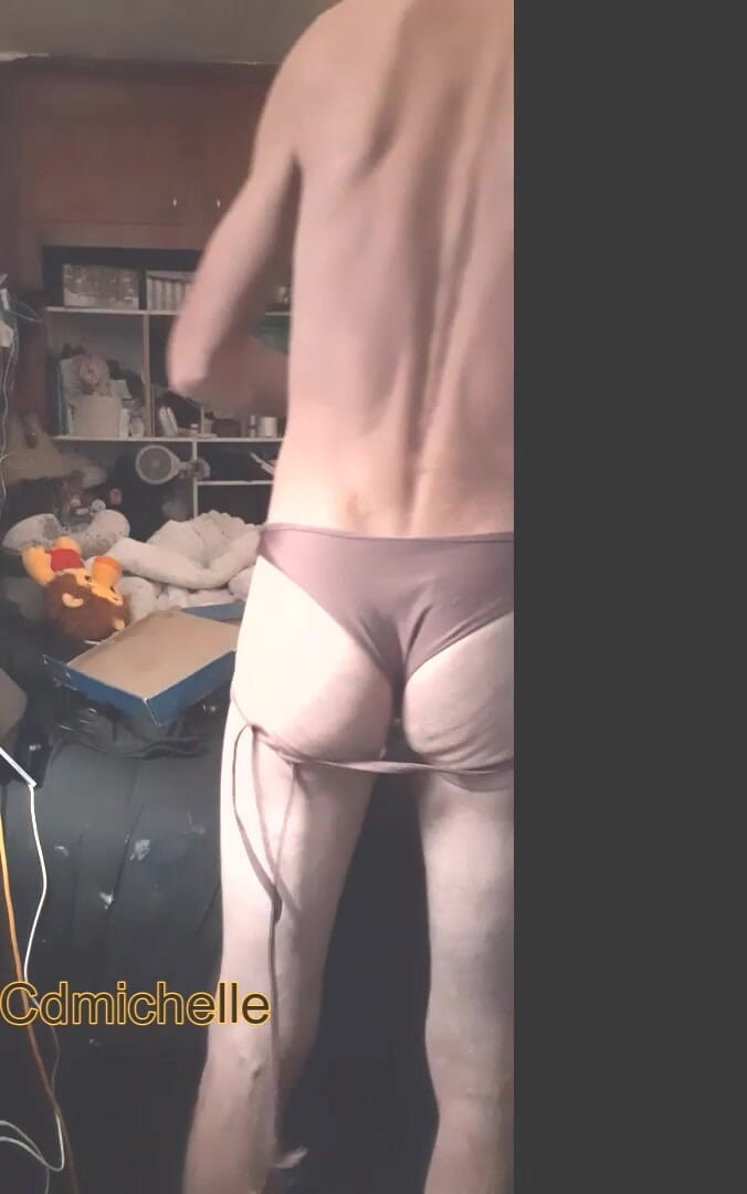 Cd Michelle lingerie: Cdmichelle ubrany w brązowy strój kąpielowy