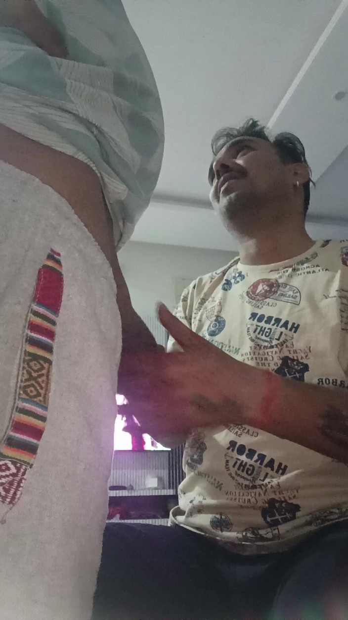 Rajasthani-old-lover: Pria desi menikmati seks dengan ayah tiri tetangga dan perwira...