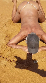 Ladysilva Hot Ass on the Beach, Go Fuck Me