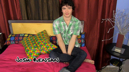 Lollipop Twinks: Josh Likes Bright Colors