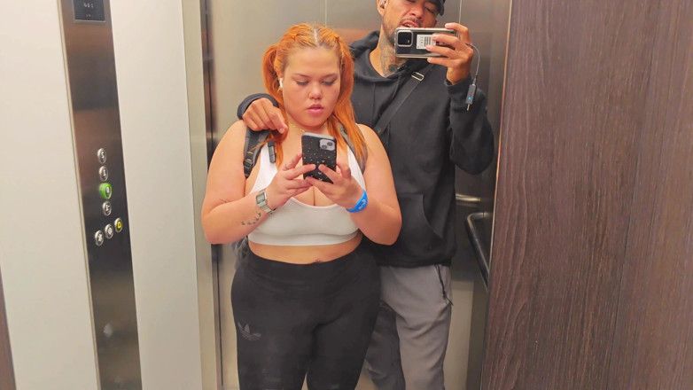 Latincurvyredhead: Entrenador personal se folla a su estudiante a cambio de...