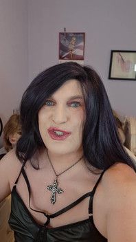 Jag Har Blivit Så Liten Och Halt Men Jag Älskar Fortfarande Att Sprida Benen Och Bli Slickad!