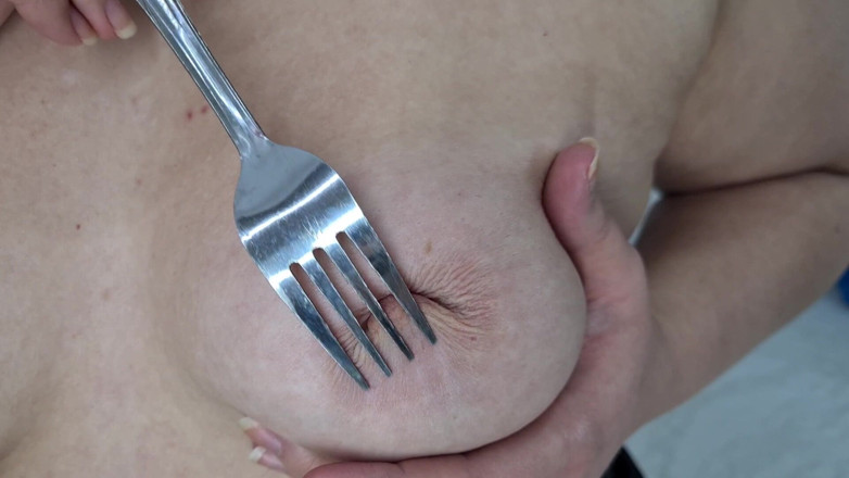 Alice H: Nipple Play