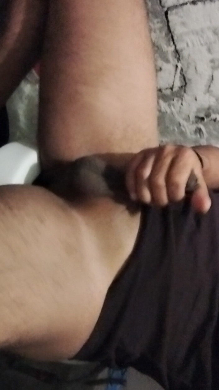 AlexAlejandro13: मेरे डिक को वैसे ही शेव करें जैसे मैं इसे शेव करता हूं