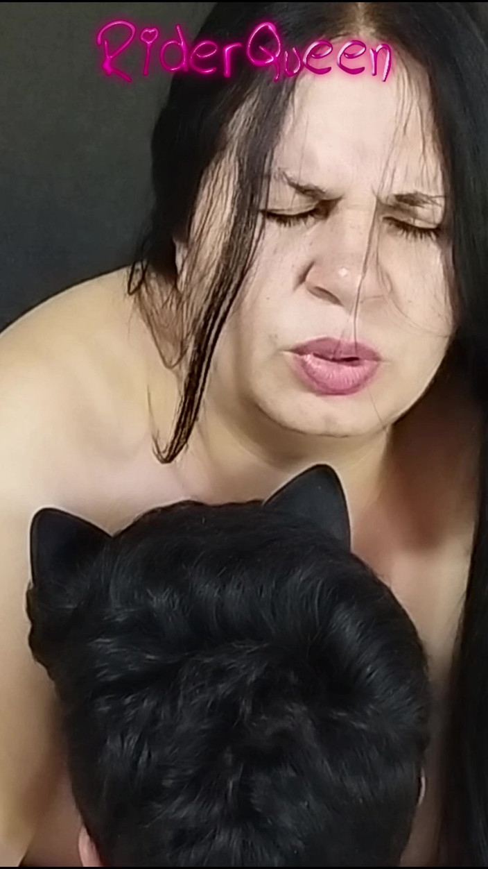 Riderqueen BBW Step Mom Latina Ebony: 큰 엉덩이의 라틴계 여자 비 밀프 라이더에게 후장 뿜기